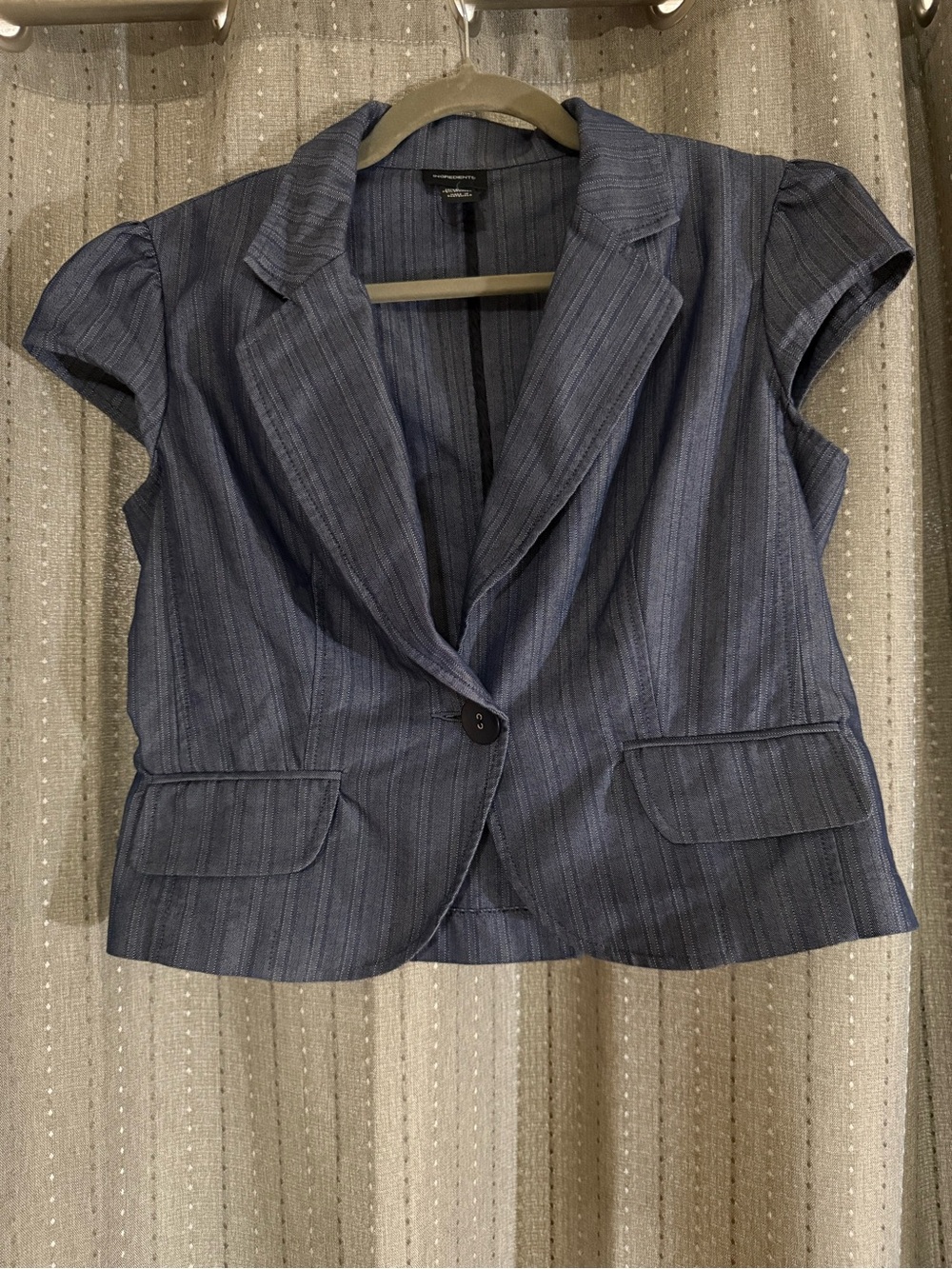 Ingredients Women’s Blue Pinstripe Short Sleeve Blazer Size 8